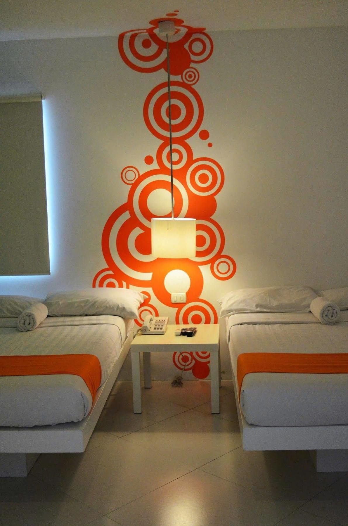 Islands Stay Hotels - Uptown Cebu Ngoại thất bức ảnh