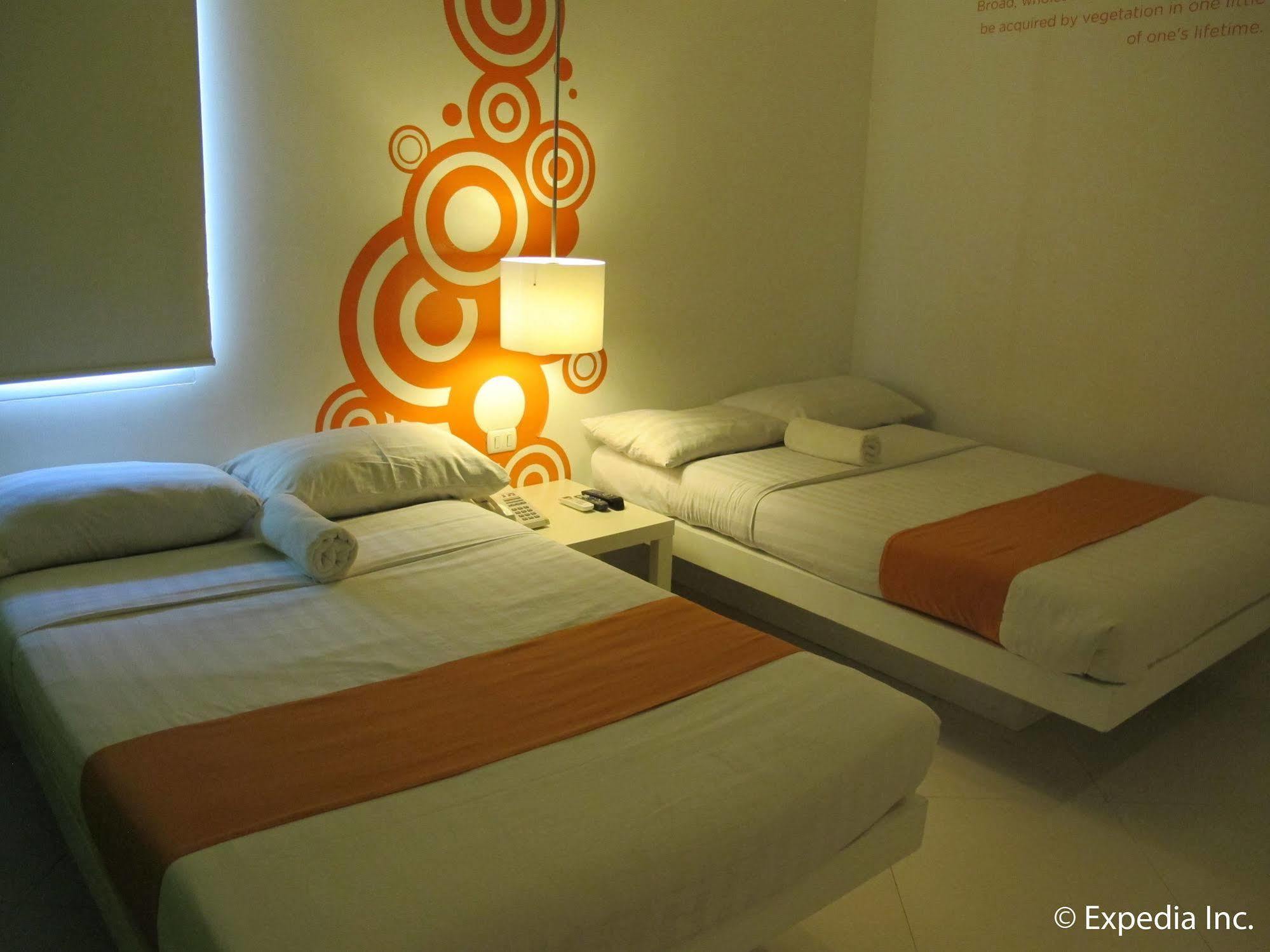 Islands Stay Hotels - Uptown Cebu Ngoại thất bức ảnh