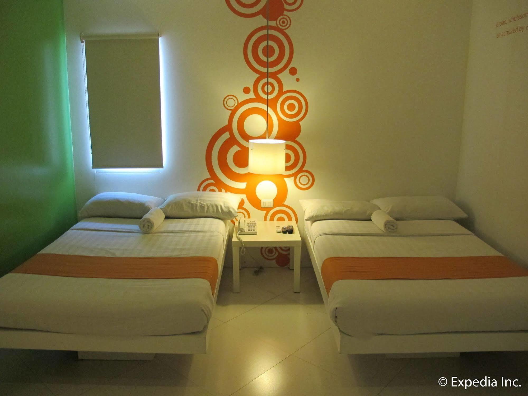 Islands Stay Hotels - Uptown Cebu Ngoại thất bức ảnh