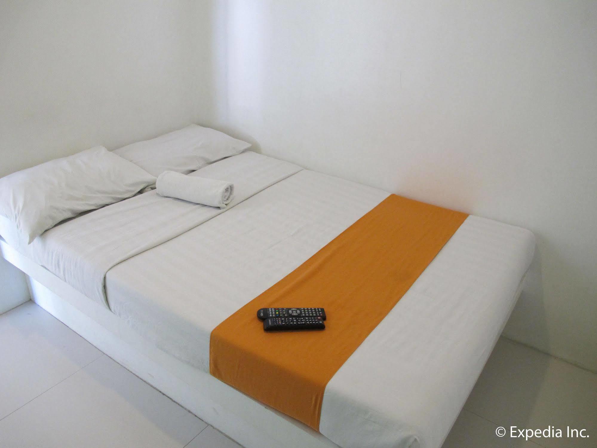 Islands Stay Hotels - Uptown Cebu Ngoại thất bức ảnh