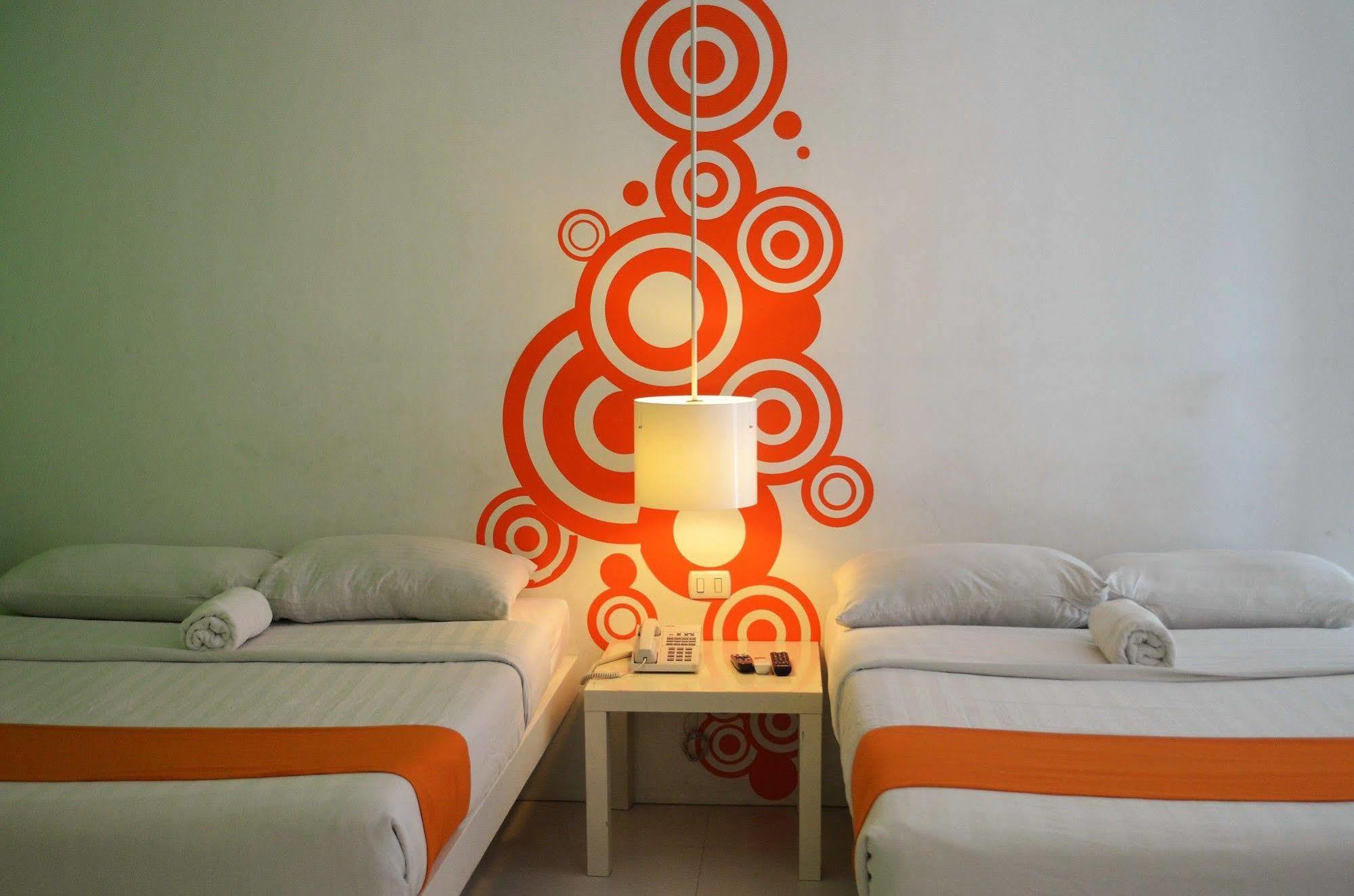 Islands Stay Hotels - Uptown Cebu Ngoại thất bức ảnh